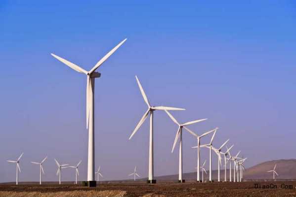 风力发电机利用什么能发电（风力发电靠什么带动发电机）